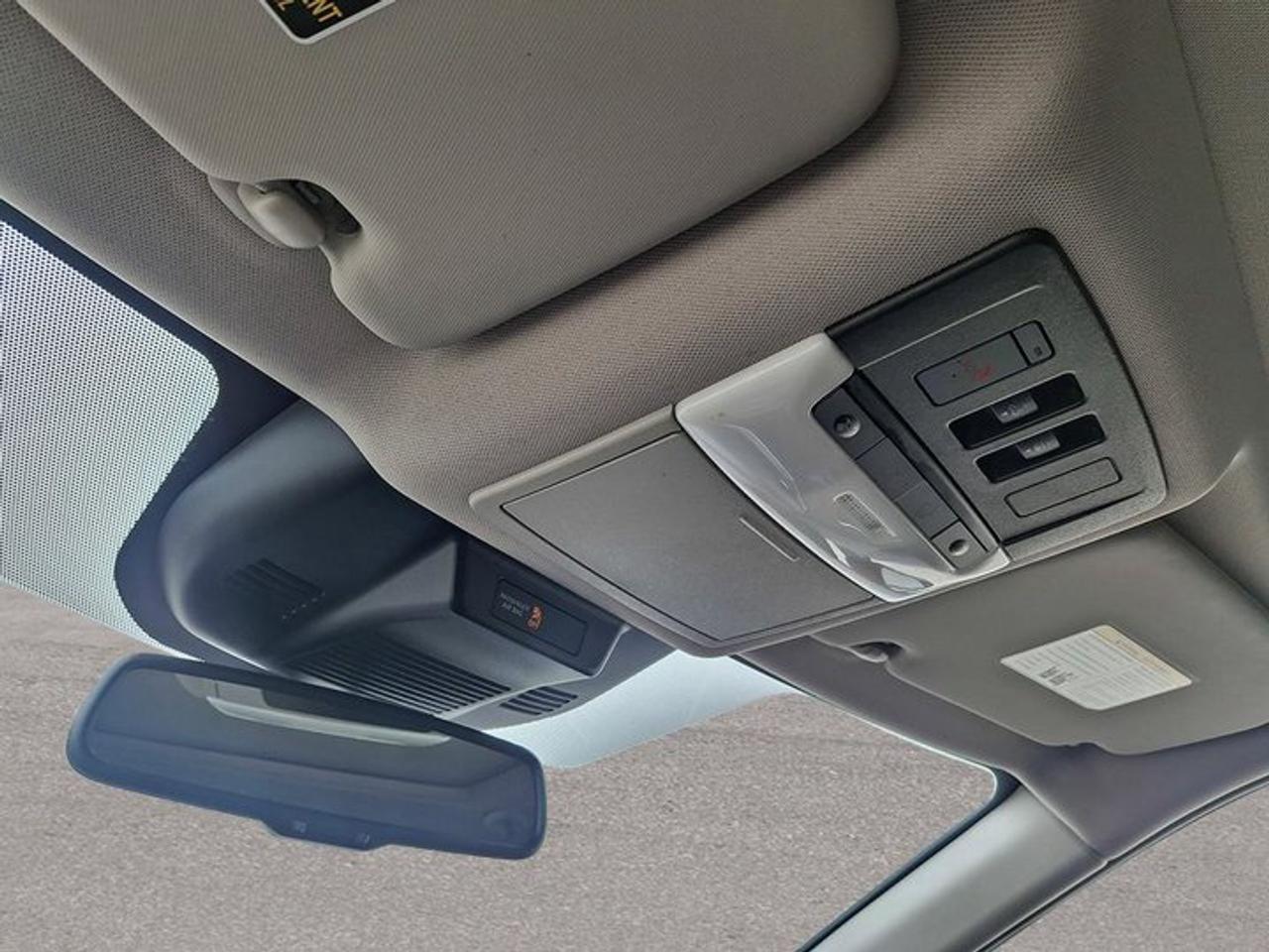 2022 Nissan Rogue Platinum AWD | Leather | Pano Roof | Heated Seats + Steering | Navi | Adaptive Cruise | and More ! Photo