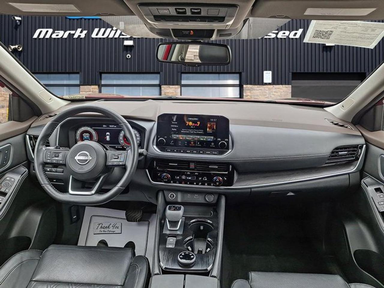 2022 Nissan Rogue Platinum AWD | Leather | Pano Roof | Heated Seats + Steering | Navi | Adaptive Cruise | and More ! Photo