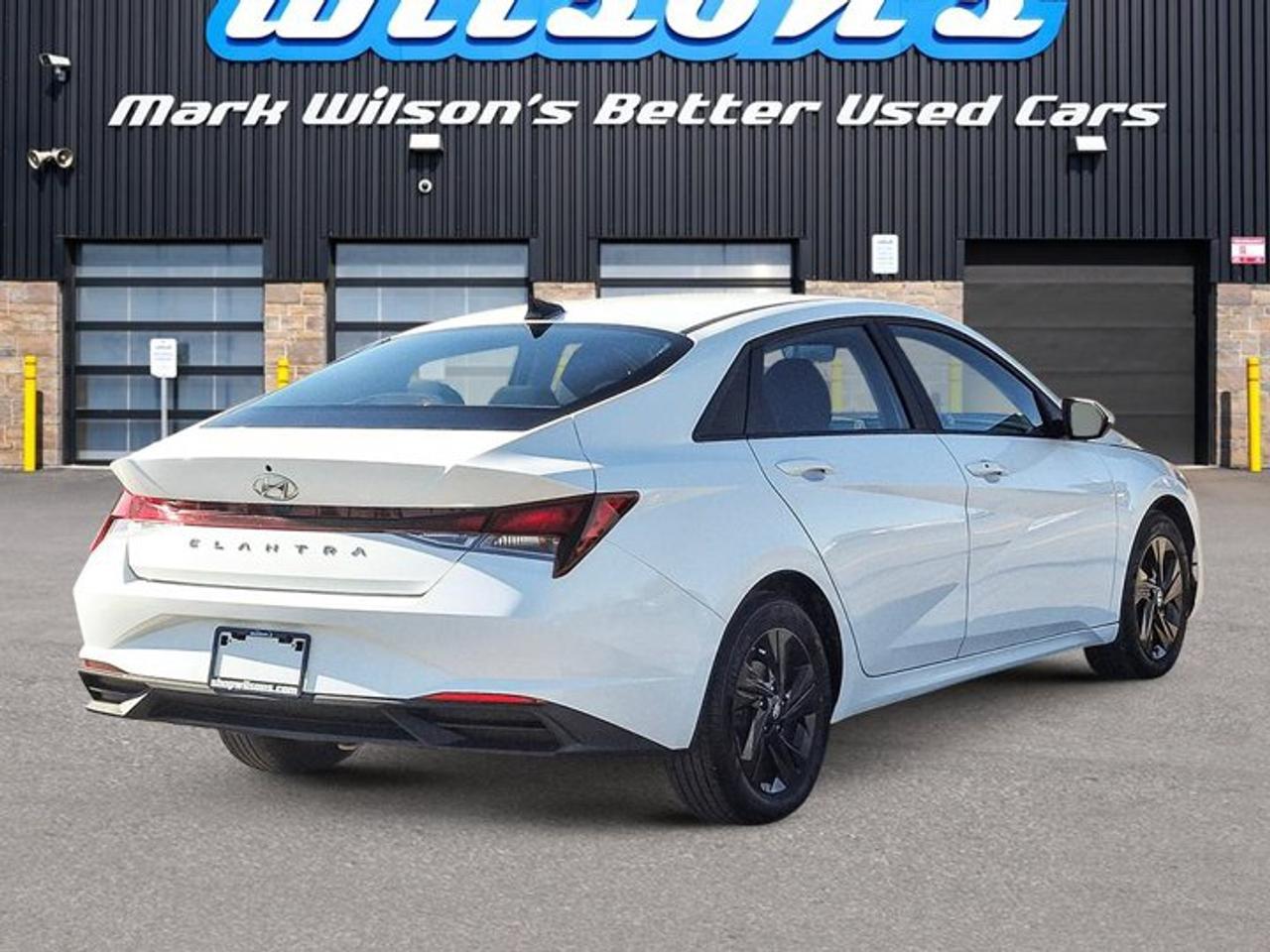 2021 Hyundai Elantra Preferred | Heated Wheel + Seats | CarPlay + Android | Rear Camera | and More ! Photo