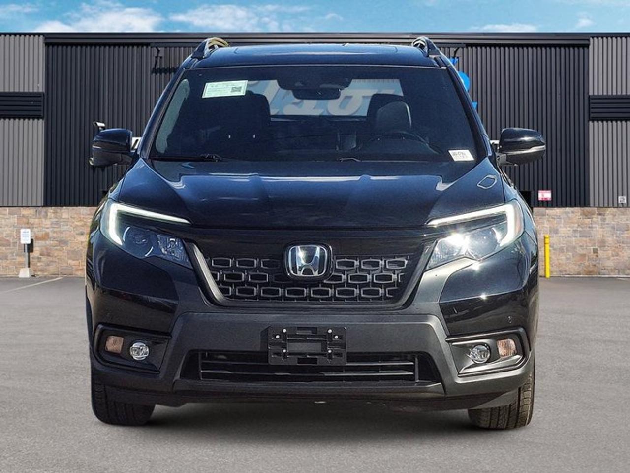 2020 Honda Passport EX-L AWD | Leather | Sunroof | Radar Cruise | Heated Wheel + Seats | Power Seat | CarPlay and More ! Photo
