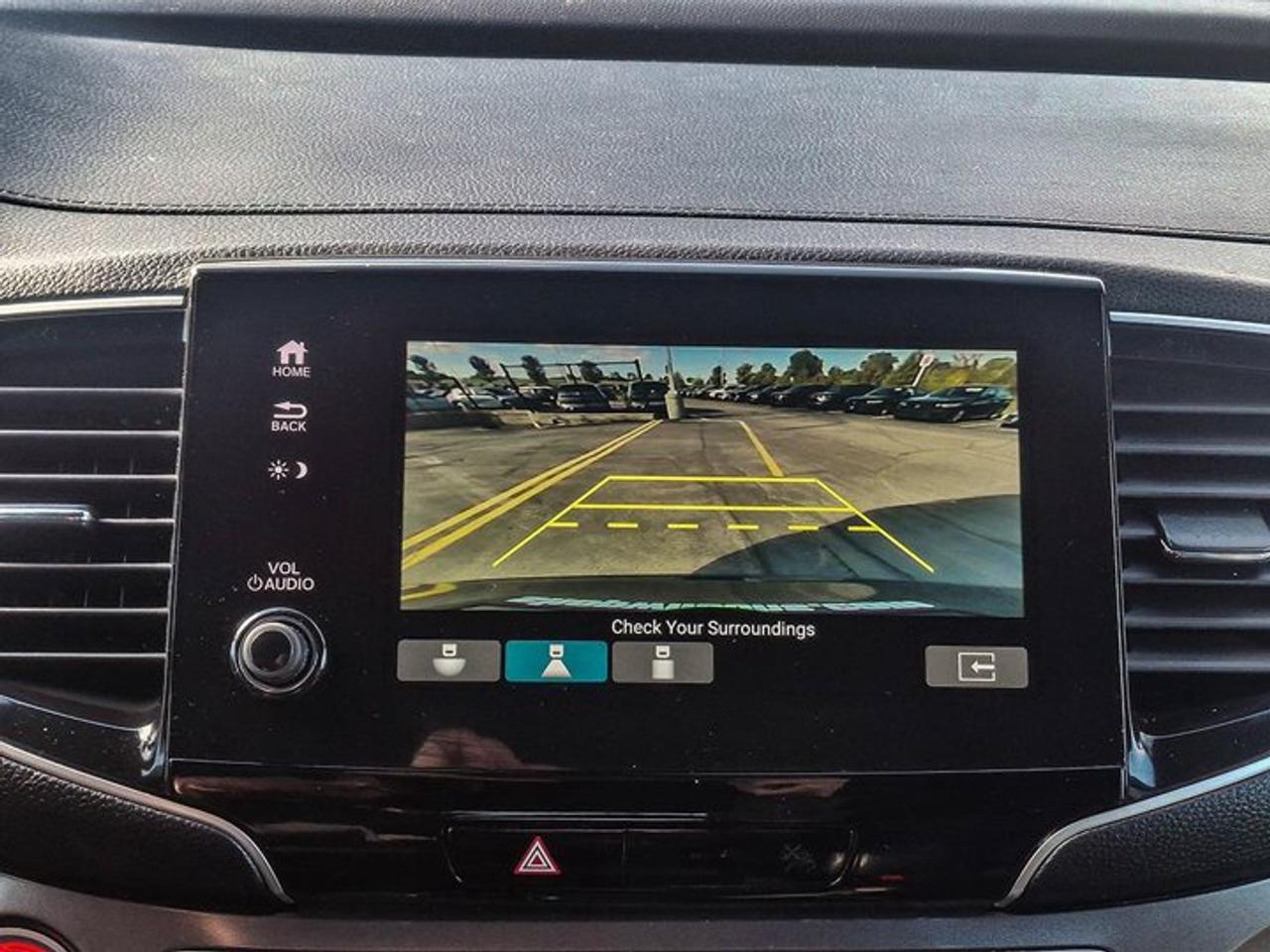 2020 Honda Passport EX-L AWD | Leather | Sunroof | Radar Cruise | Heated Wheel + Seats | Power Seat | CarPlay and More ! Photo