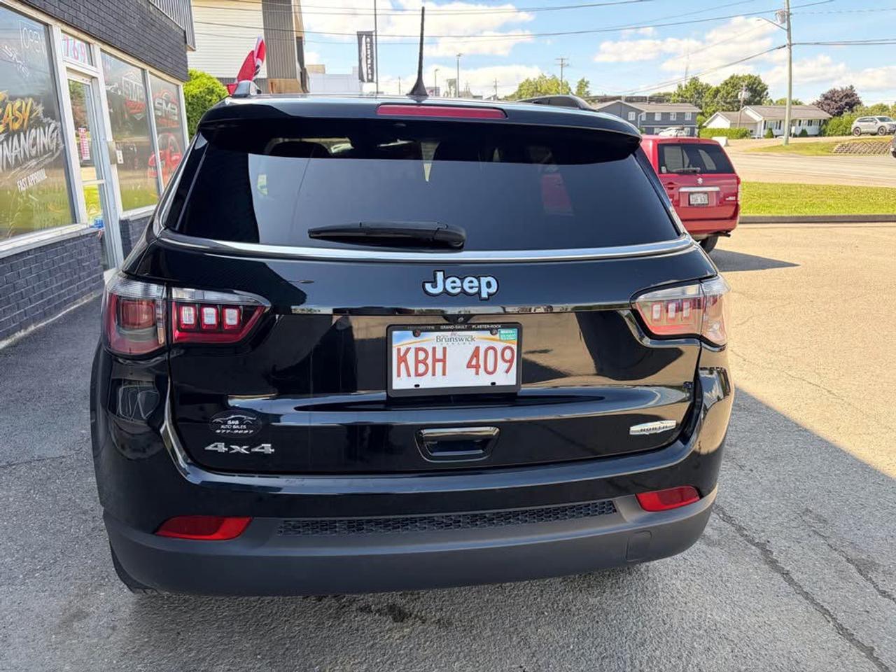 2023 Jeep Compass Latitude Photo