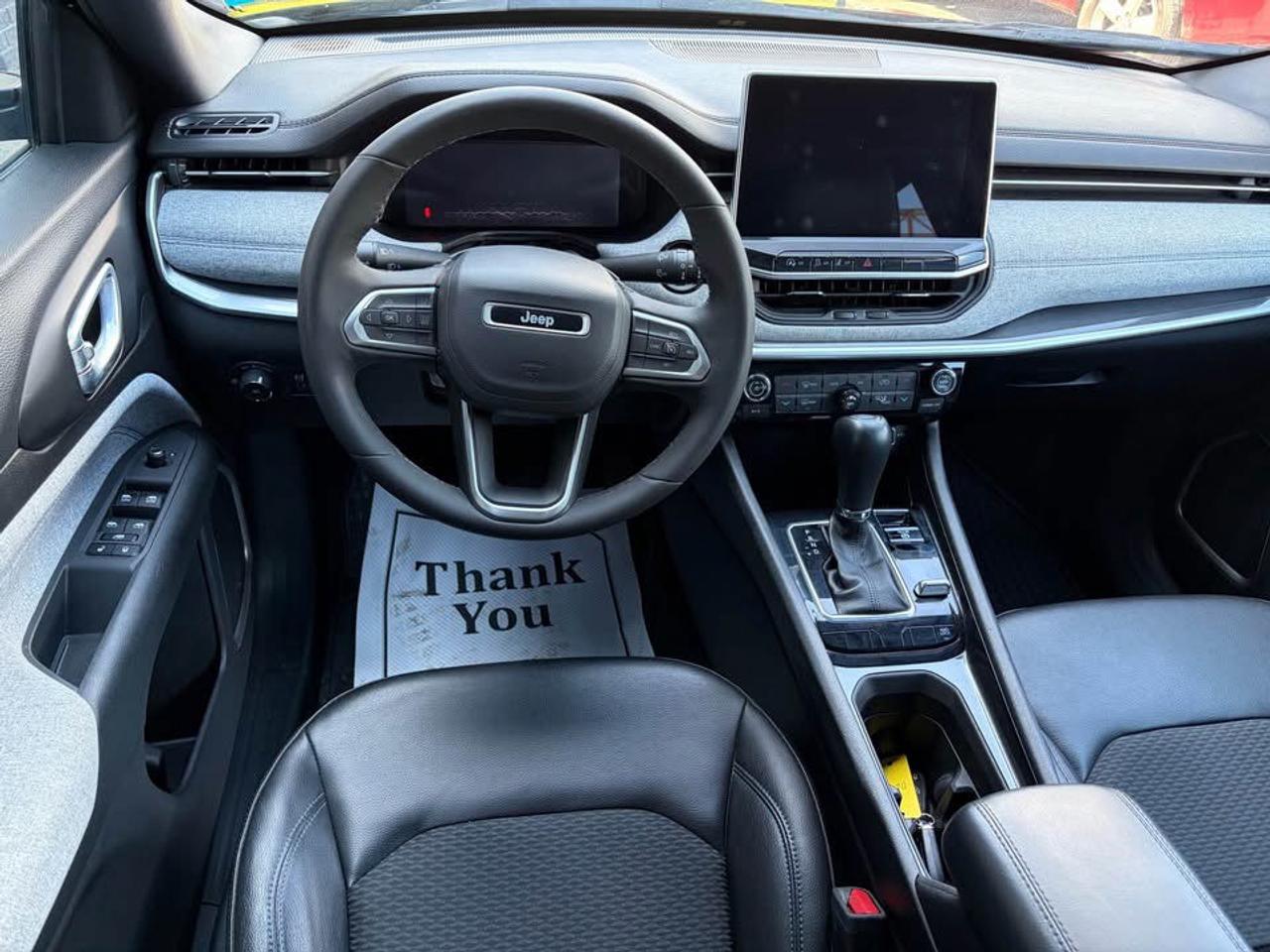 2023 Jeep Compass Latitude Photo