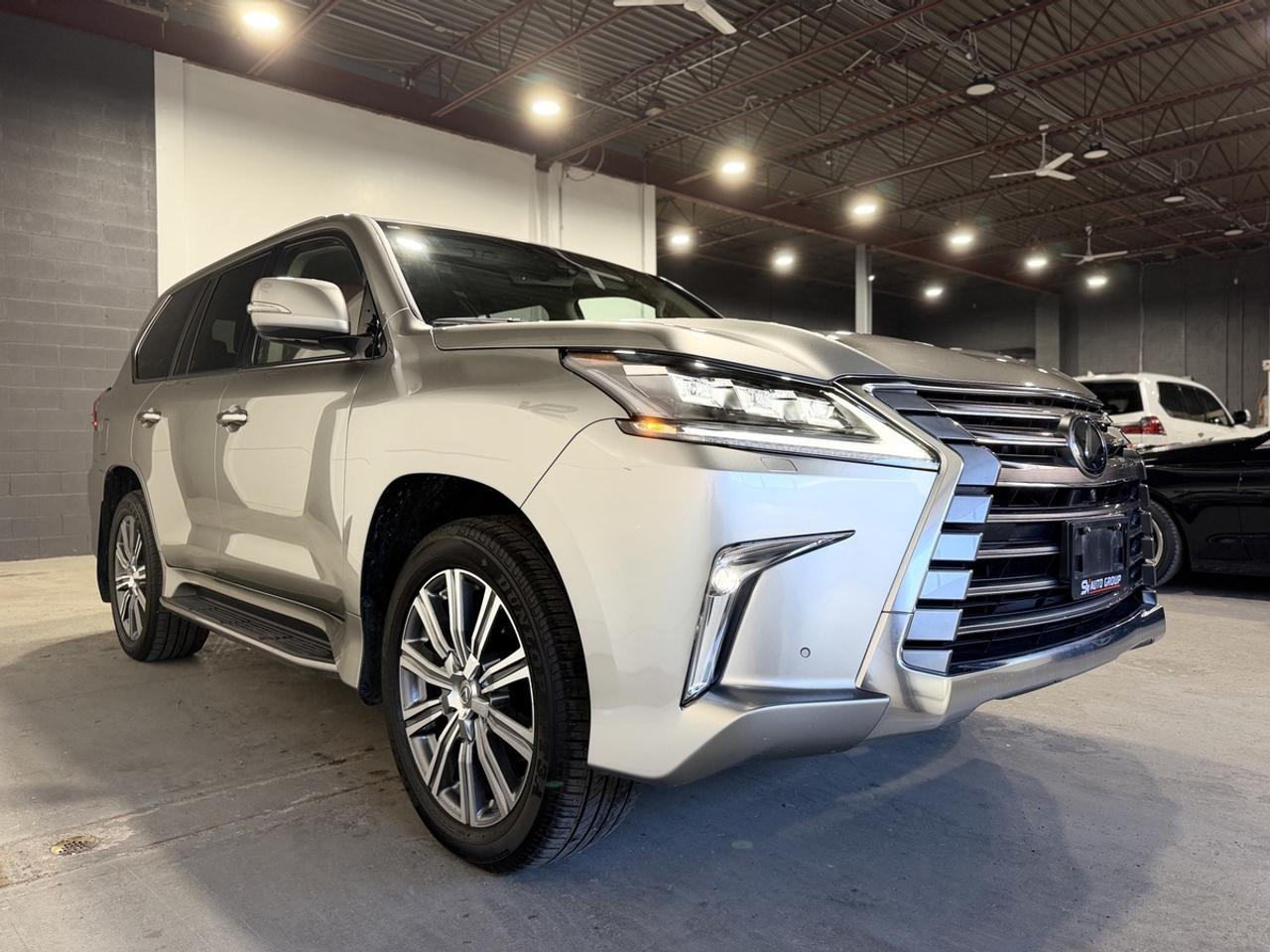 2017 Lexus LX 570 Photo