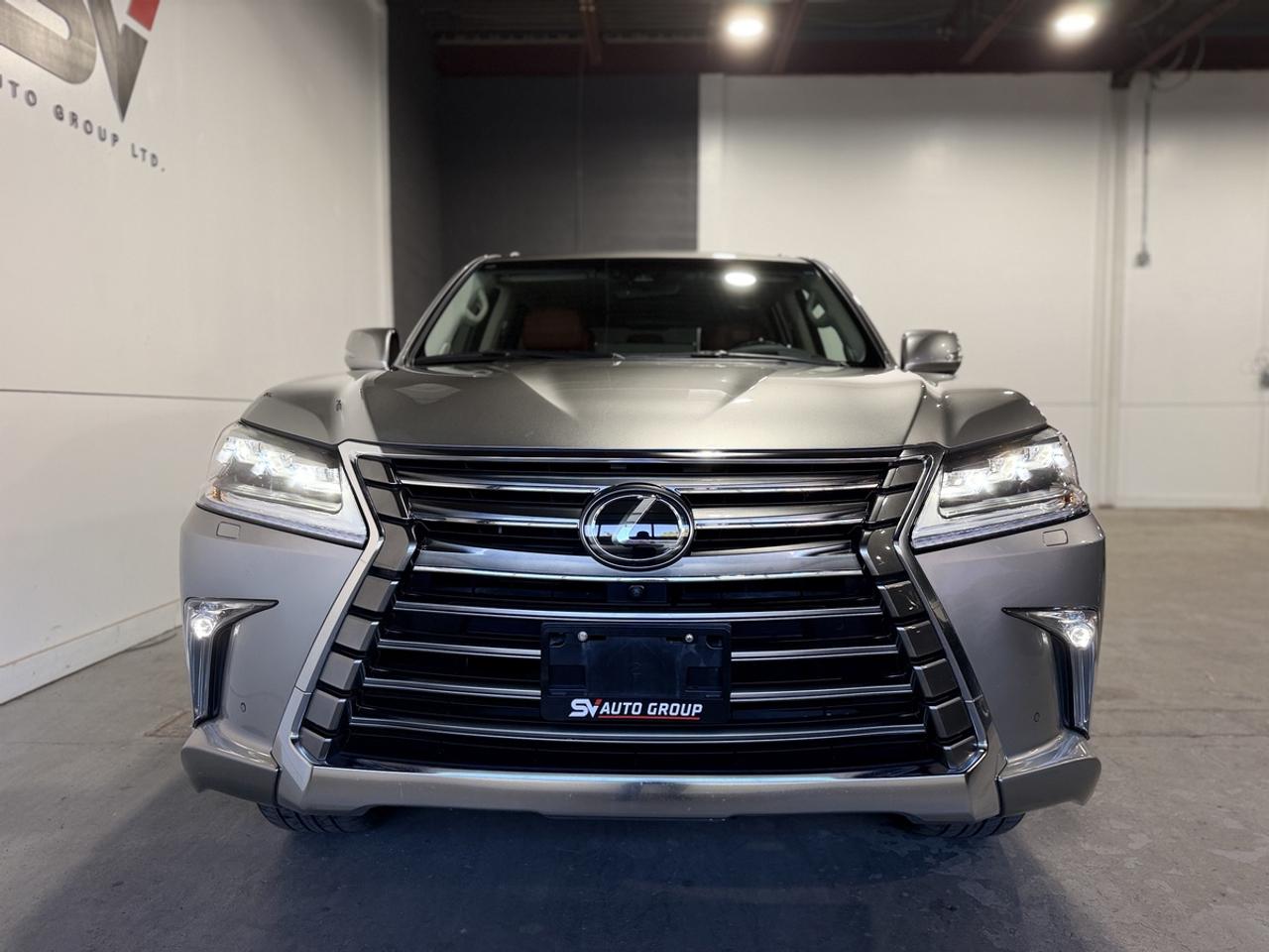 2017 Lexus LX 570 Photo