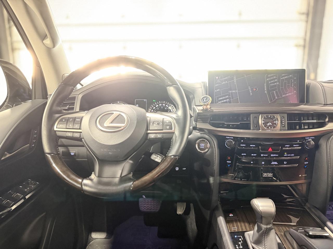 2017 Lexus LX 570 Photo