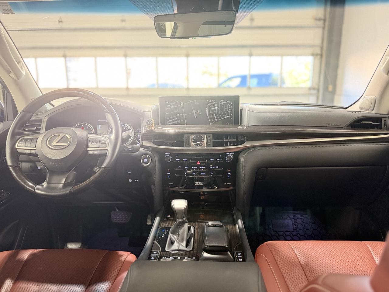 2017 Lexus LX 570 Photo