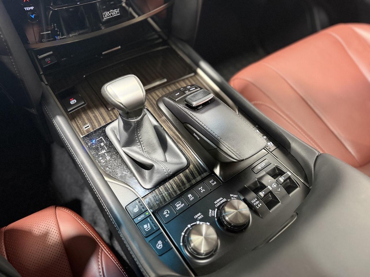 2017 Lexus LX 570 Photo