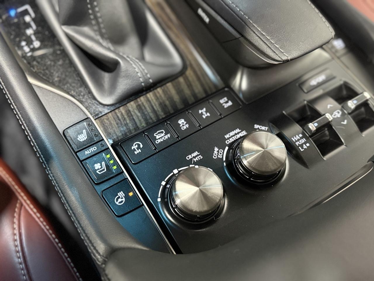 2017 Lexus LX 570 Photo
