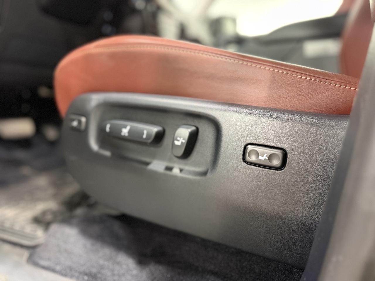 2017 Lexus LX 570 Photo