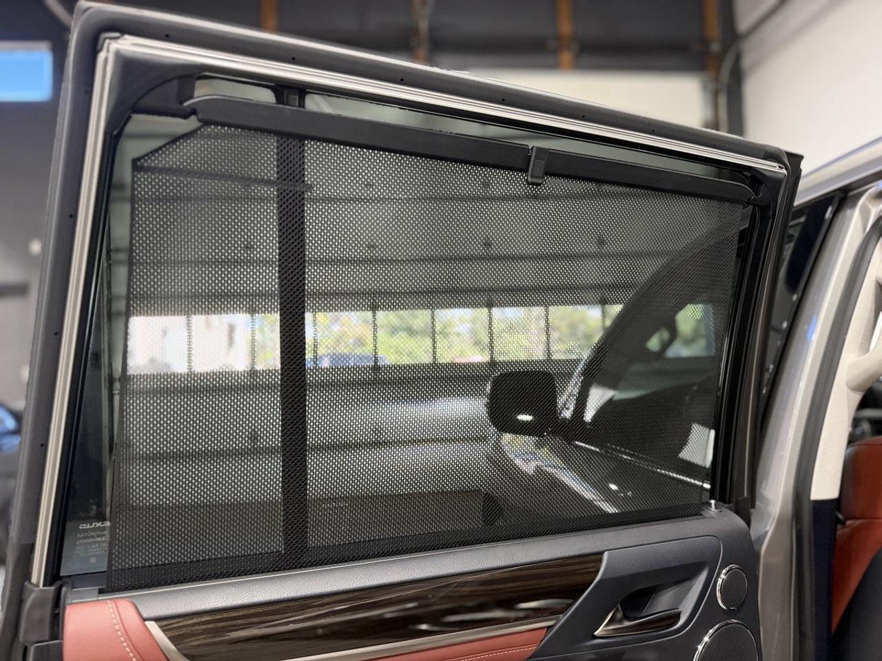 2017 Lexus LX 570 Photo