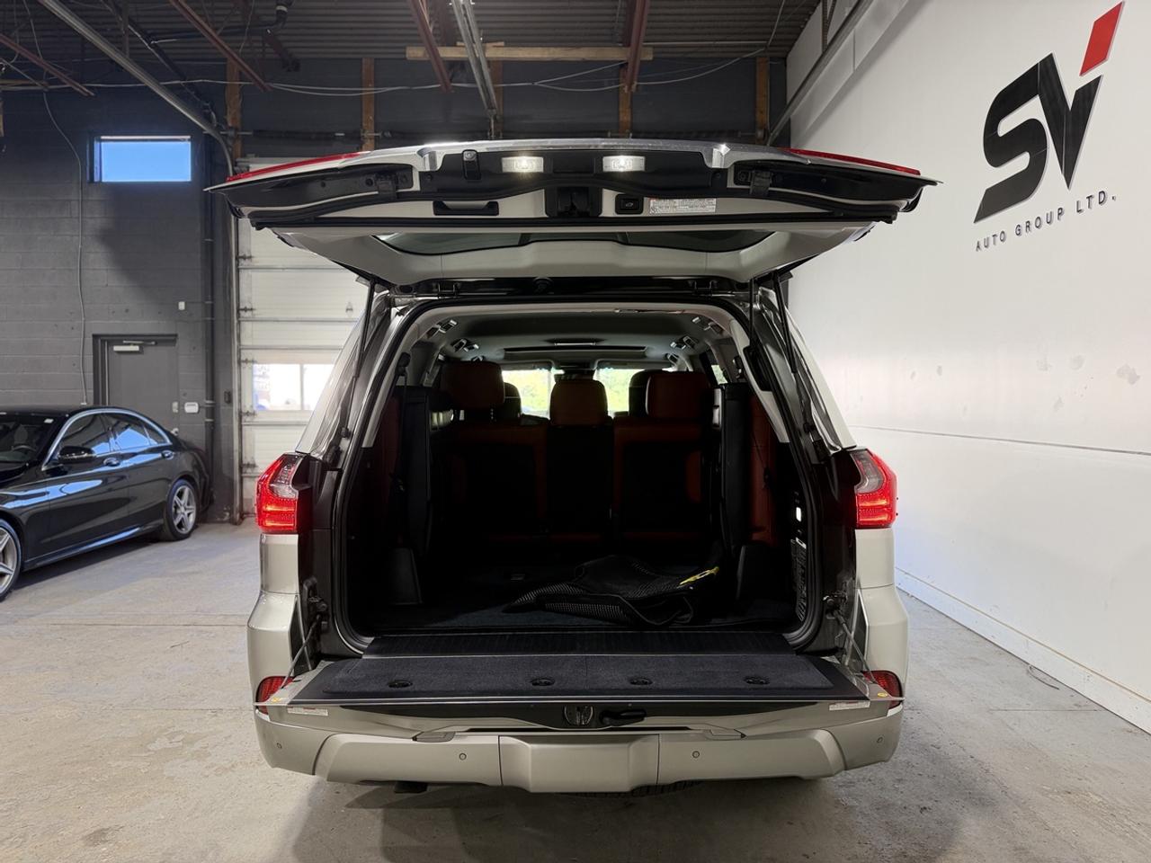 2017 Lexus LX 570 Photo