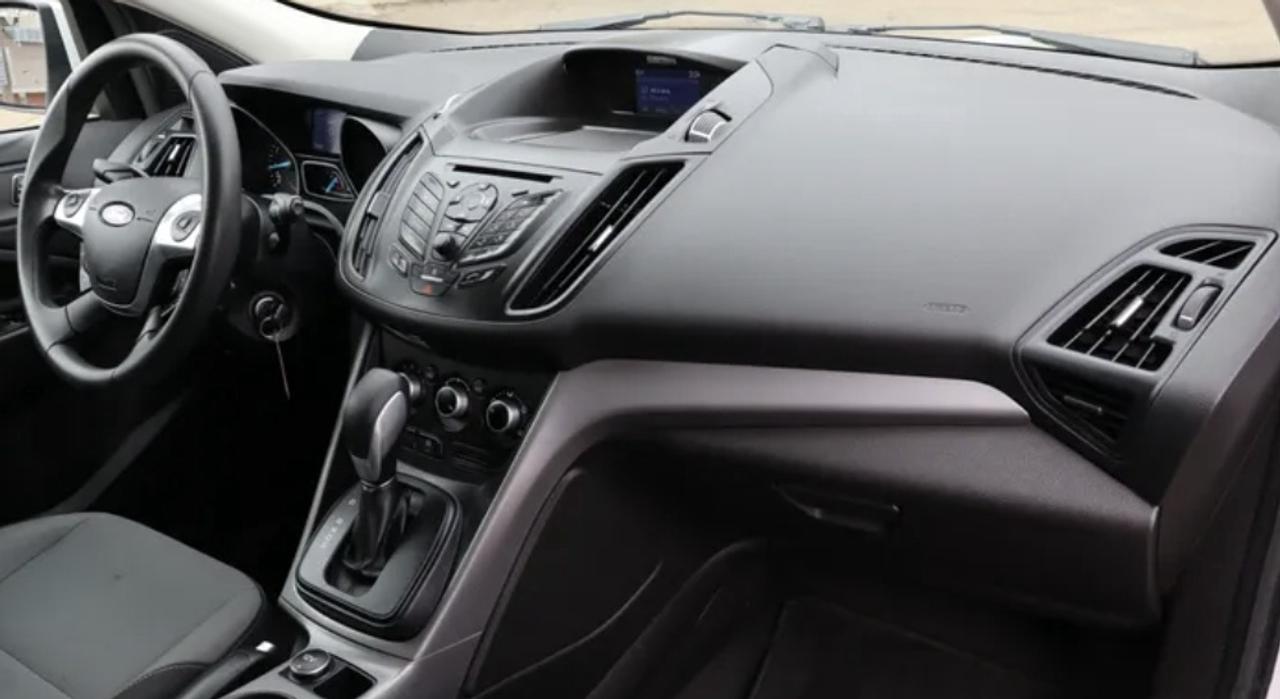 2016 Ford Escape SE Photo1