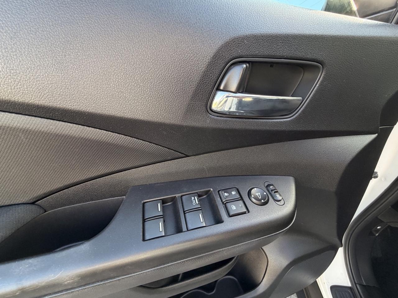 2015 Honda CR-V SE Photo