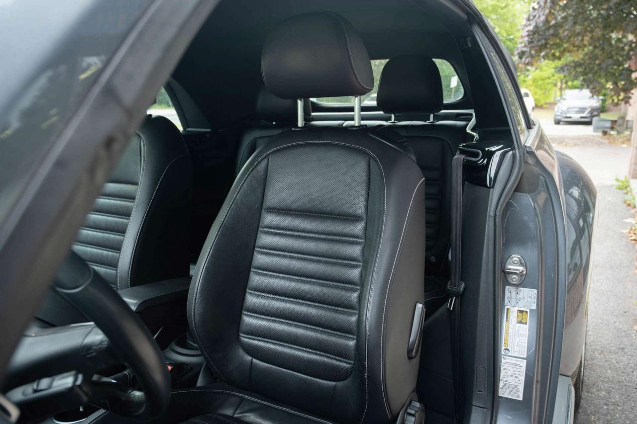 2014 Volkswagen Beetle 1.8T CONVERTIBLE Photo