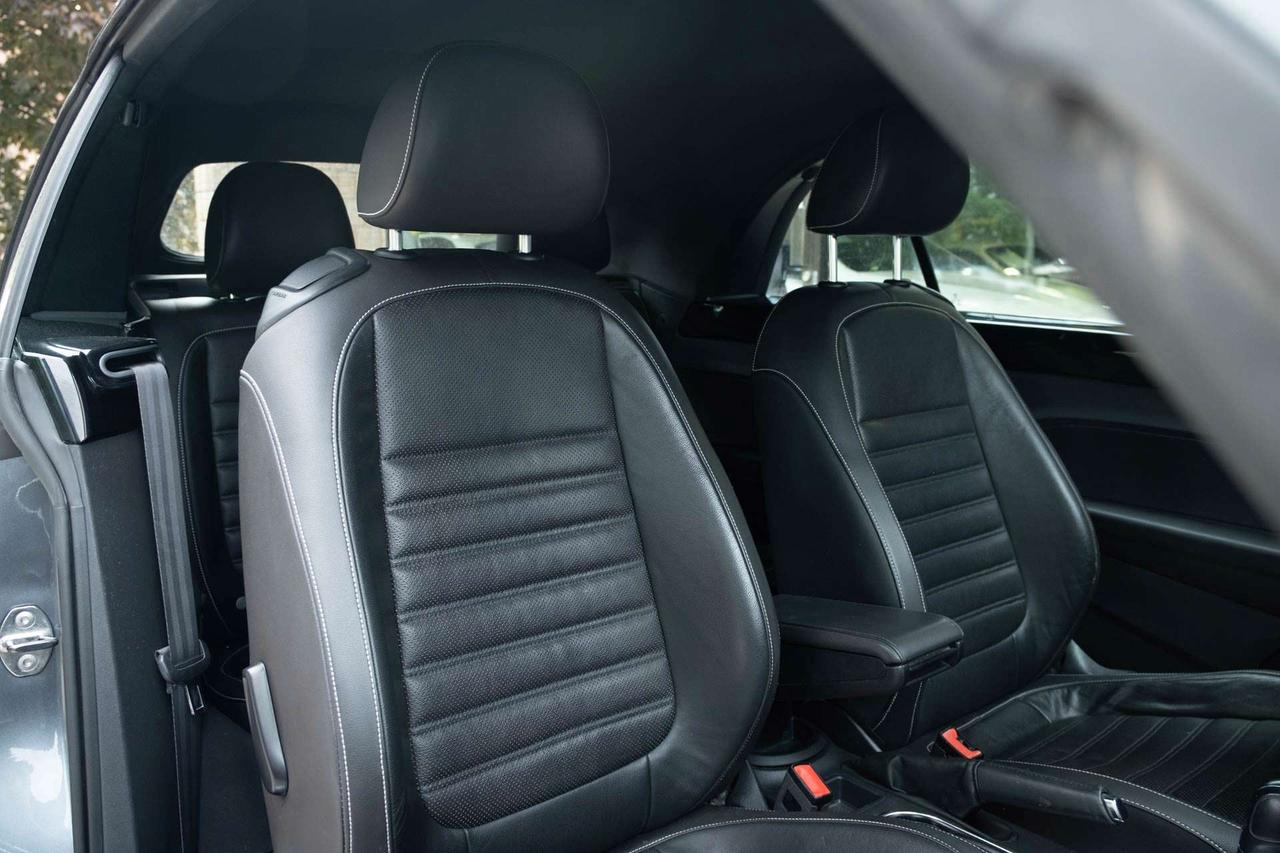 2014 Volkswagen Beetle 1.8T CONVERTIBLE Photo