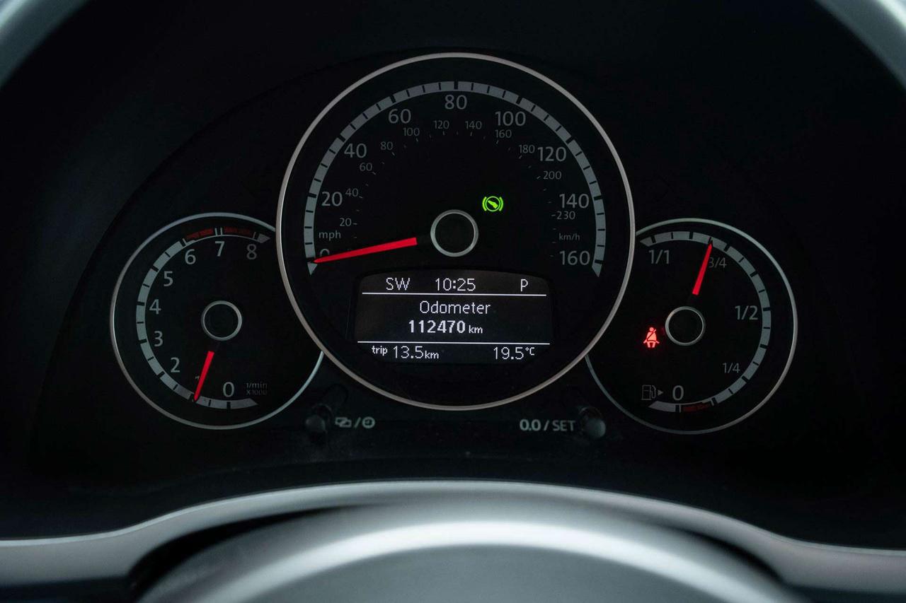 2014 Volkswagen Beetle 1.8T CONVERTIBLE Photo