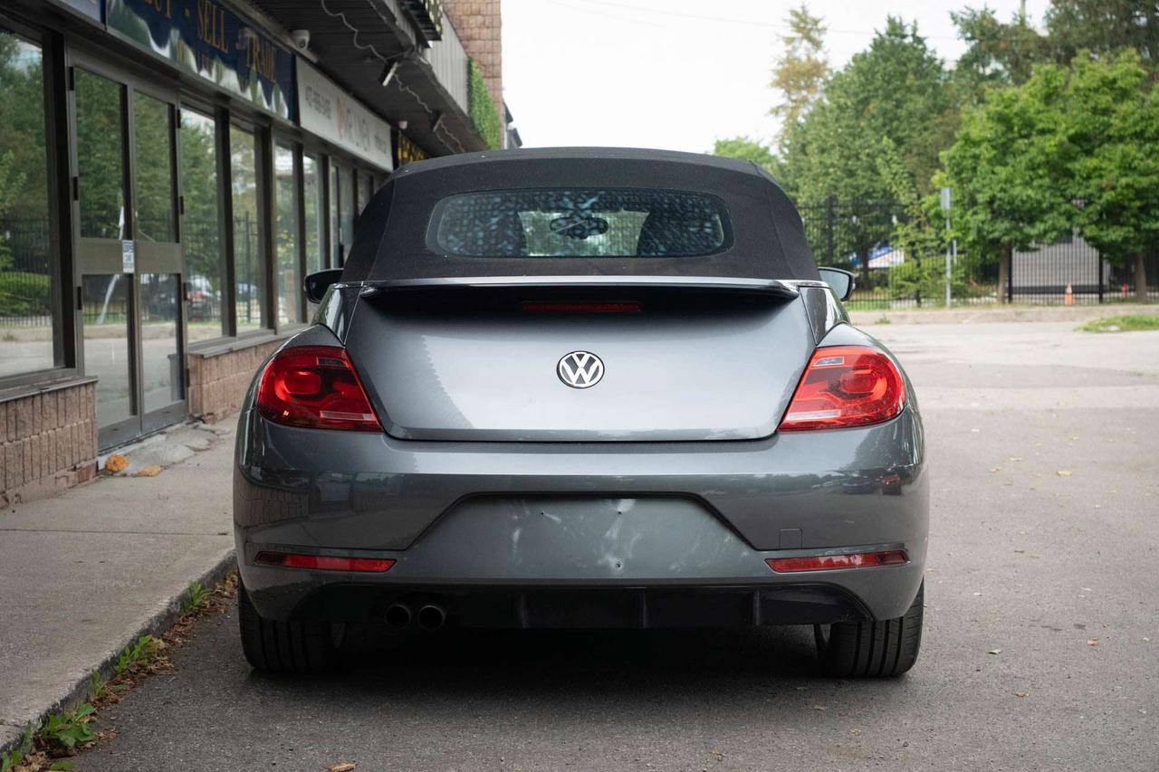 2014 Volkswagen Beetle 1.8T CONVERTIBLE Photo