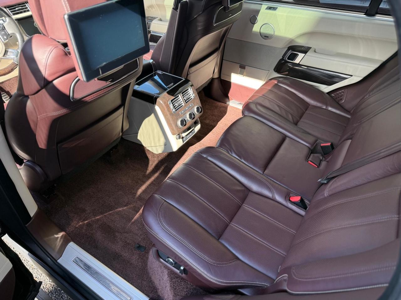 2017 Land Rover Range Rover LWB AUTOBIOGRAPHY|45+ SERVICE RECORDS|REAR TV PCKG Photo