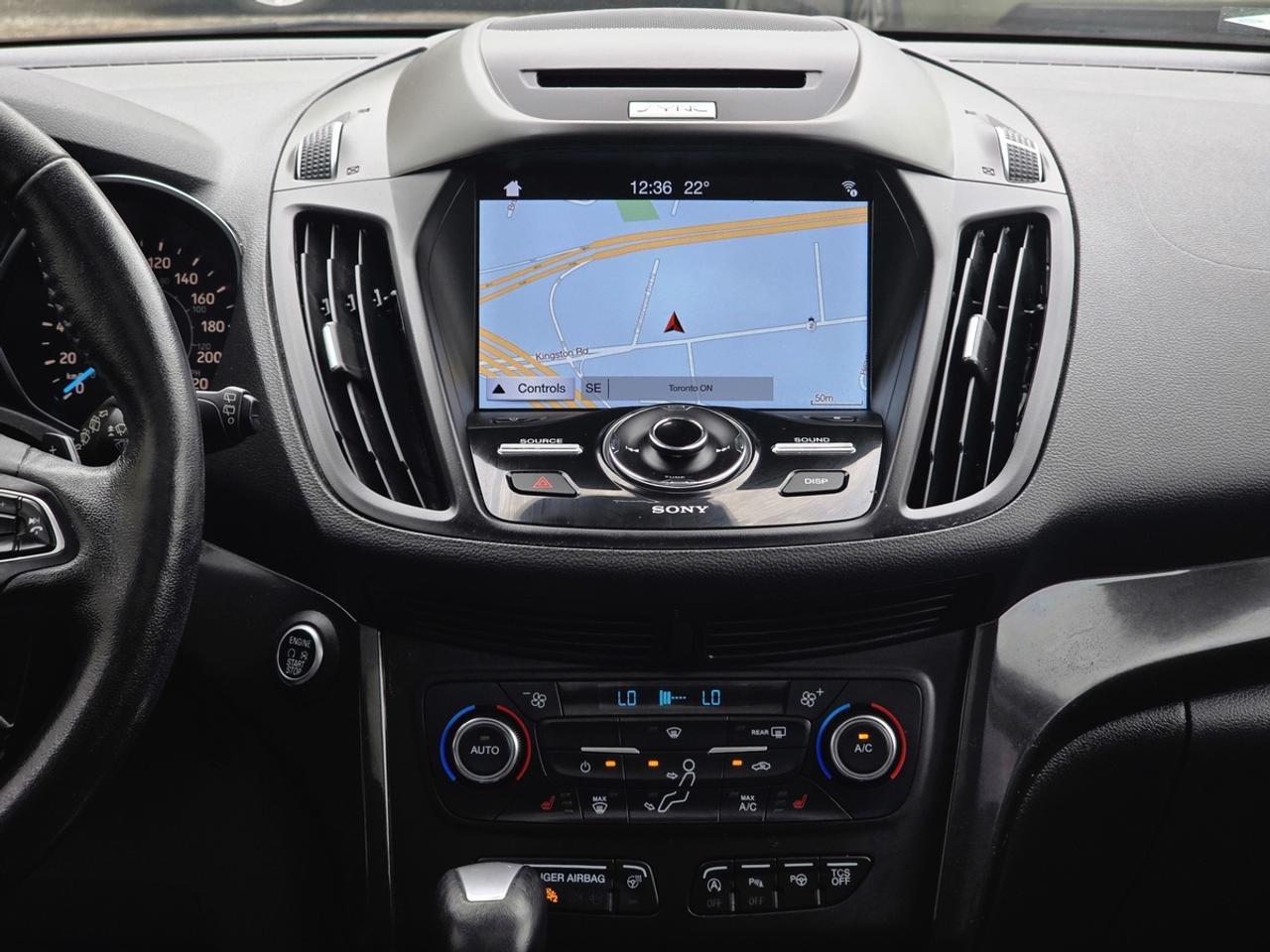 2017 Ford Escape 4WD TITANIUM Photo