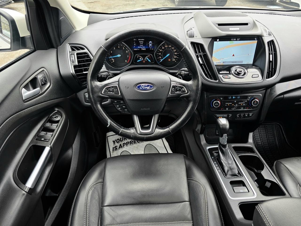 2017 Ford Escape 4WD TITANIUM Photo