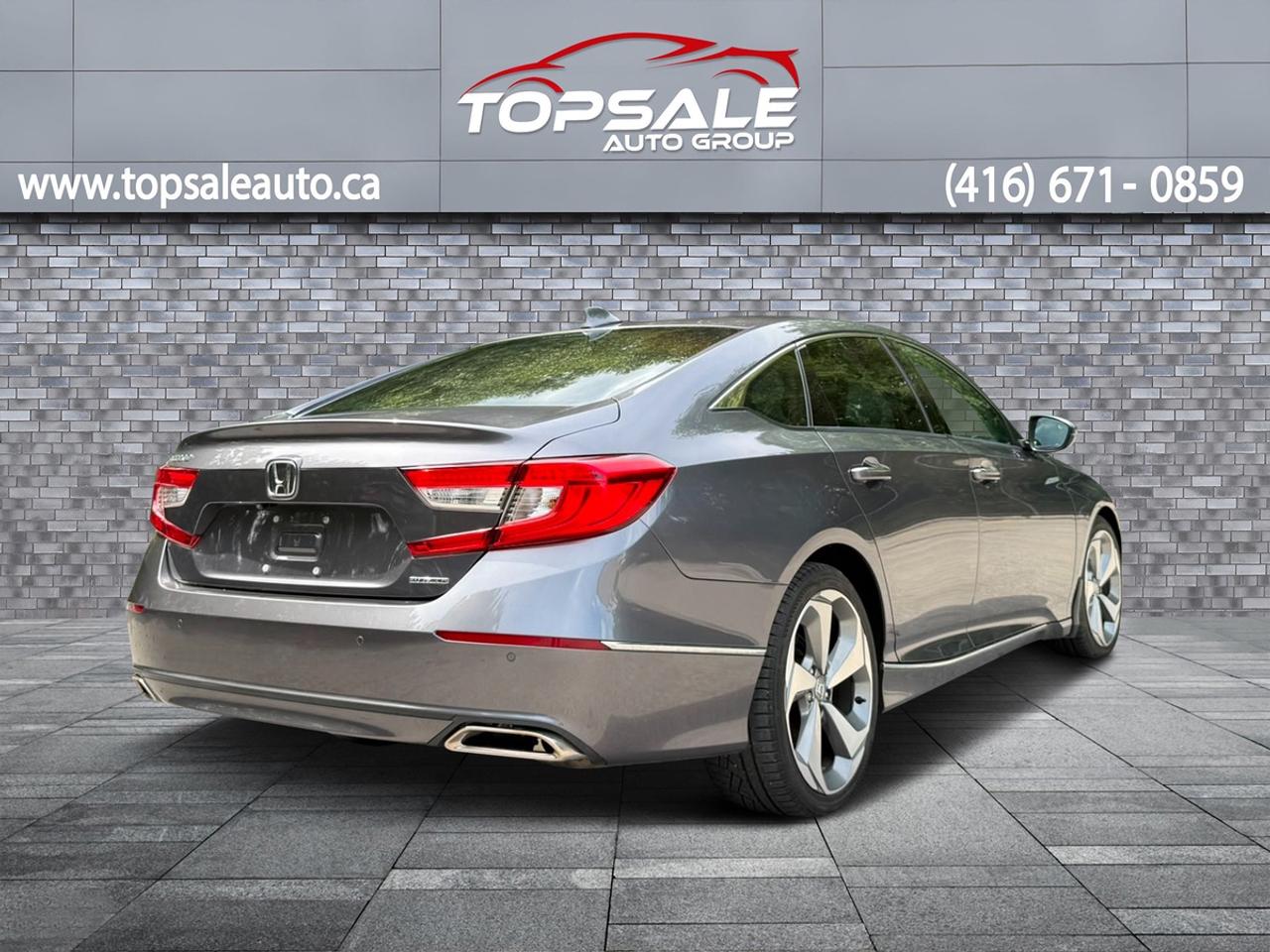 2019 Honda Accord Touring Photo4