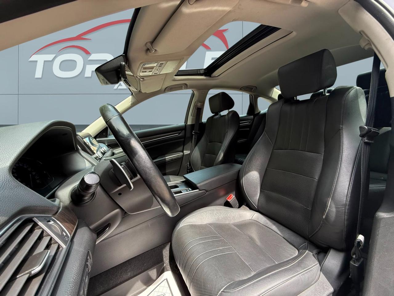 2019 Honda Accord Touring Photo