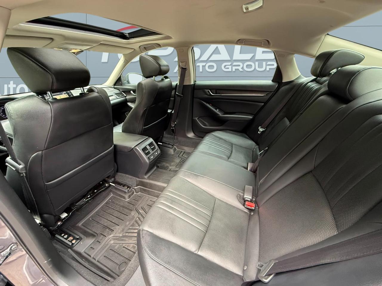 2019 Honda Accord Touring Photo