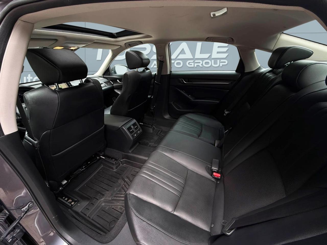 2019 Honda Accord Touring Photo