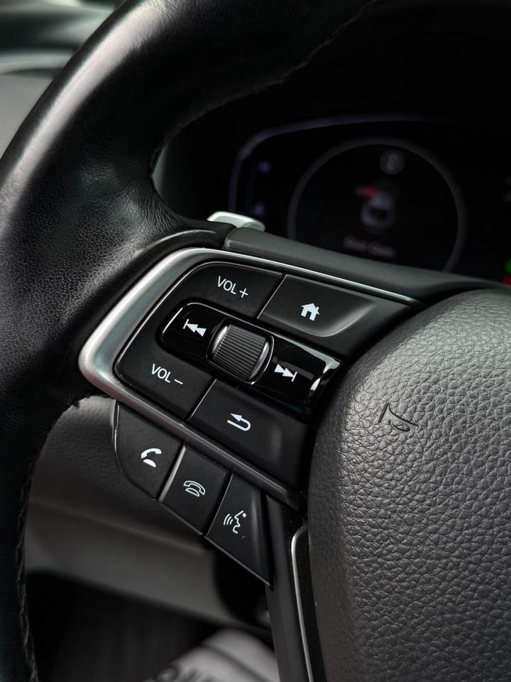 2019 Honda Accord Touring Photo