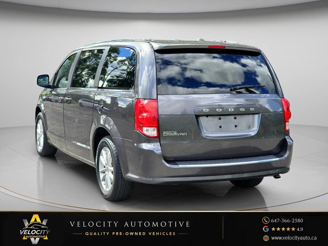 2018 Dodge Grand Caravan SXT Premium Plus | Clean Carfax! Photo