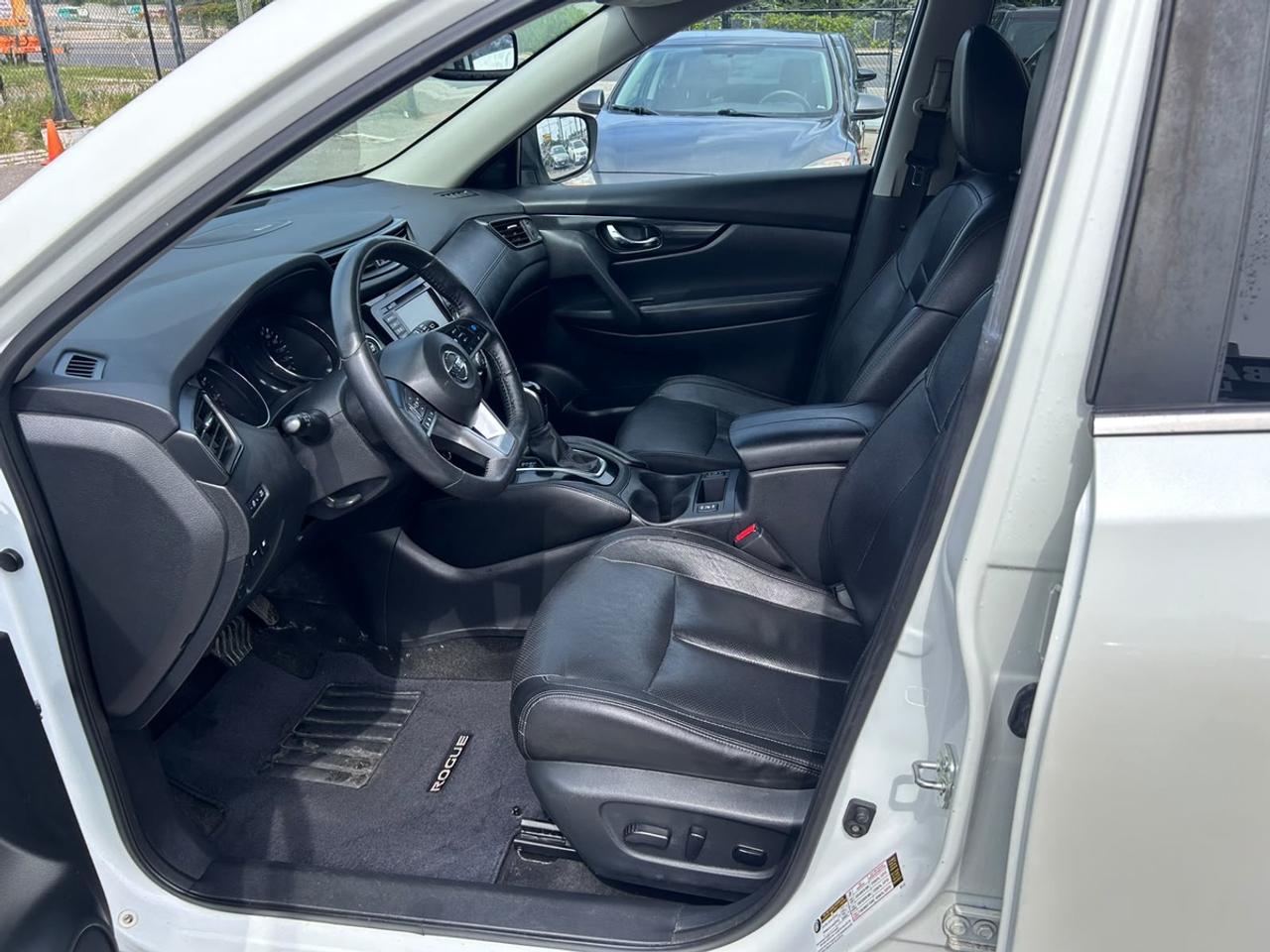 2019 Nissan Rogue SL Photo