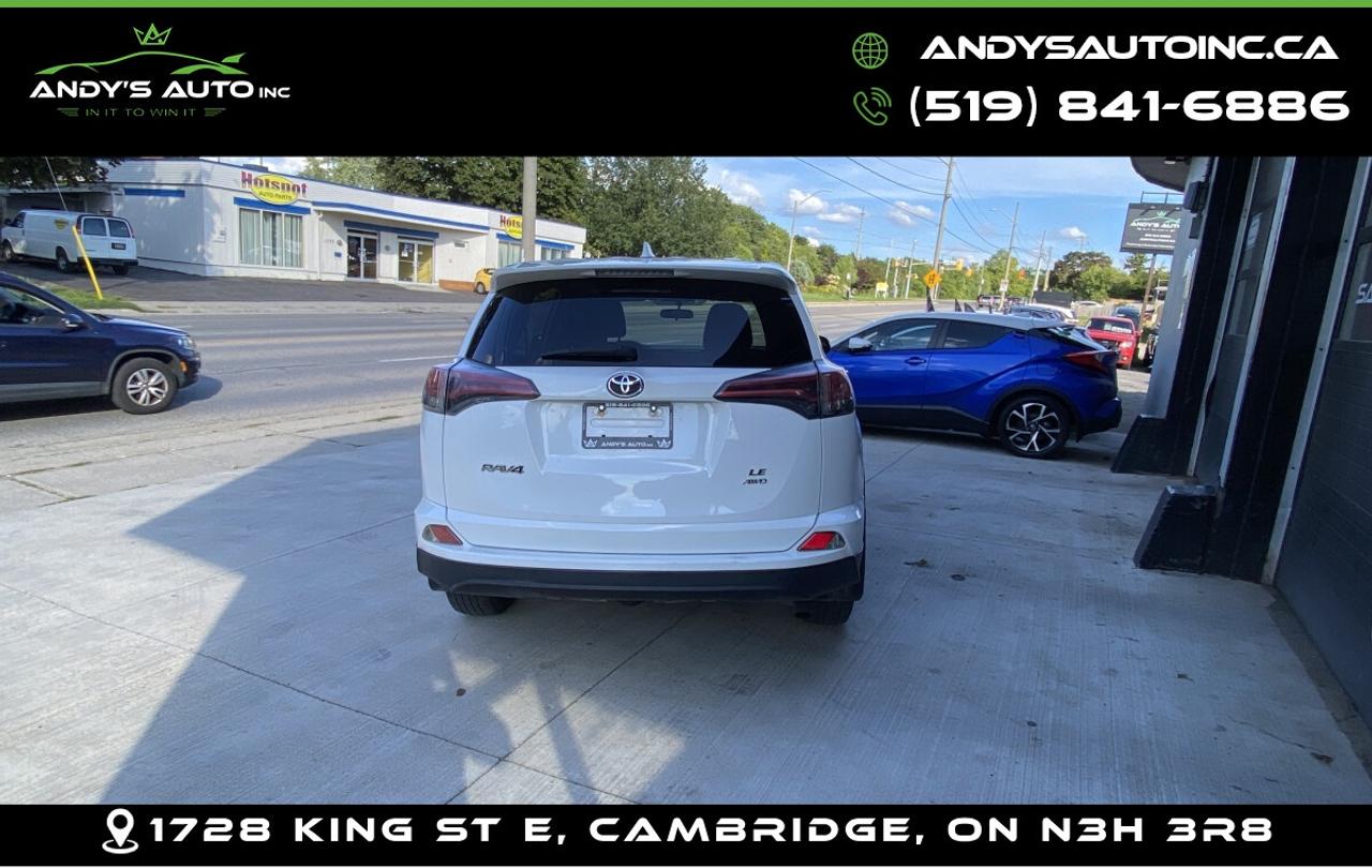 2016 Toyota RAV4 ! AWD ! LOW KM ! KEYLESS ENTRY ! CHARGING POR LE ! AWD ! LOW KM ! KEYLESS ENTRY ! CHARGING PORTS Photo
