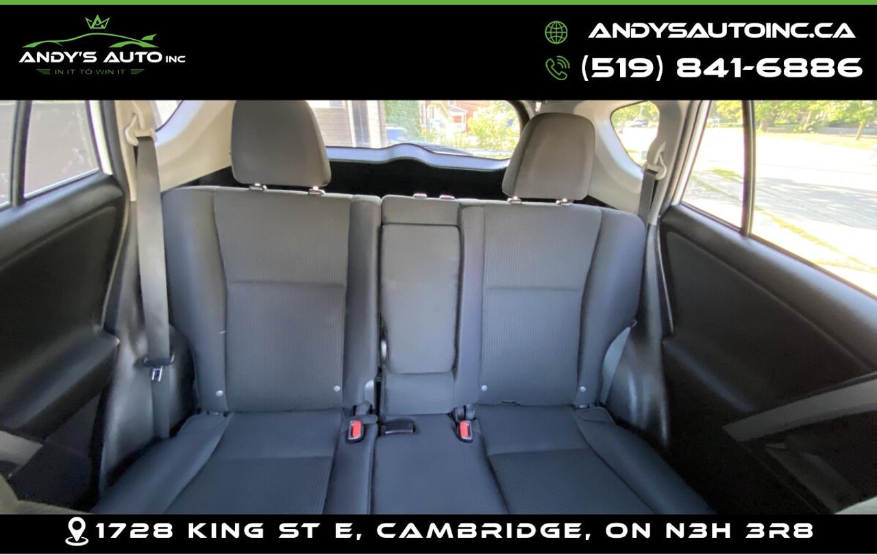 2016 Toyota RAV4 ! AWD ! LOW KM ! KEYLESS ENTRY ! CHARGING POR LE ! AWD ! LOW KM ! KEYLESS ENTRY ! CHARGING PORTS Photo