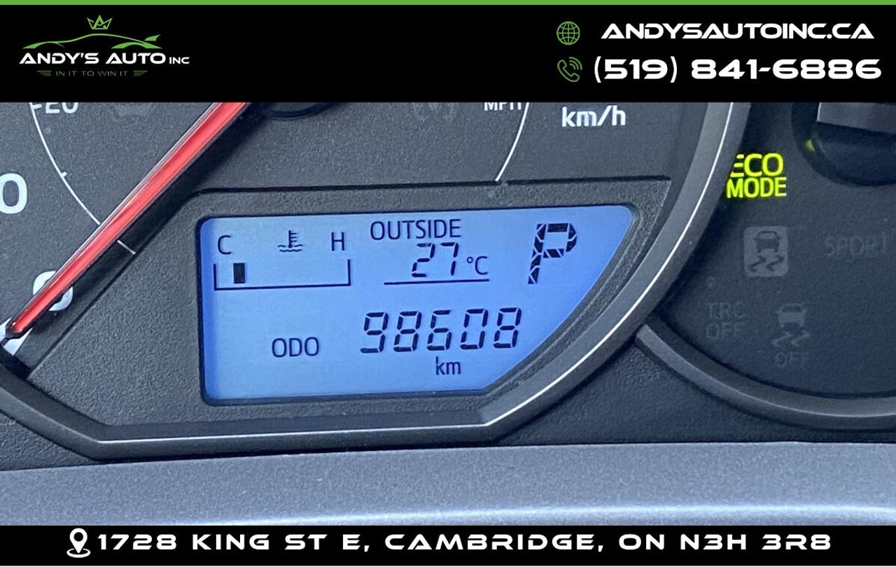2016 Toyota RAV4 ! AWD ! LOW KM ! KEYLESS ENTRY ! CHARGING POR LE ! AWD ! LOW KM ! KEYLESS ENTRY ! CHARGING PORTS Photo