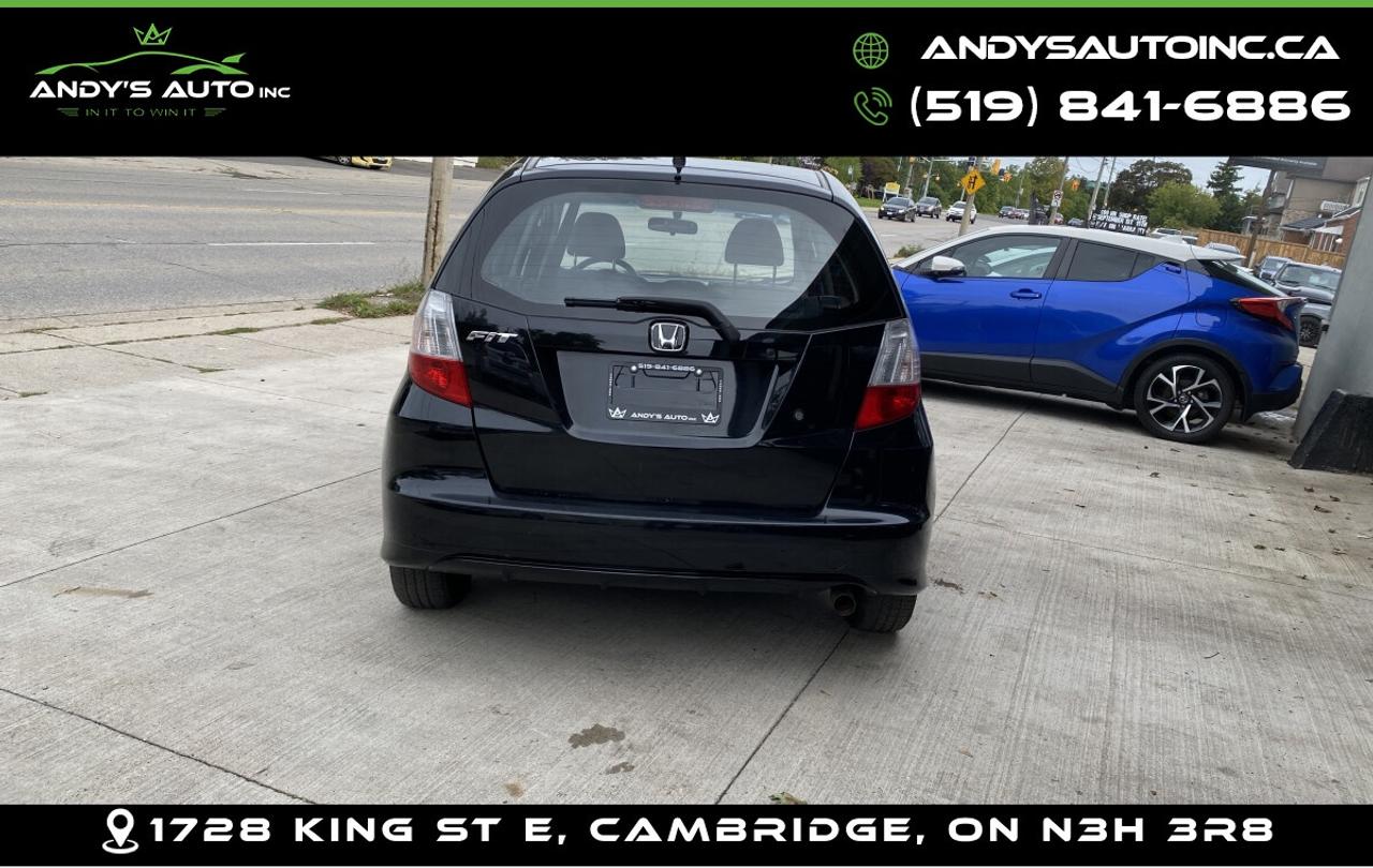 2011 Honda Fit ! POWER WINDOWS ! Sport ! NO ACCIDENTS ! POWER WINDOWS ! Photo