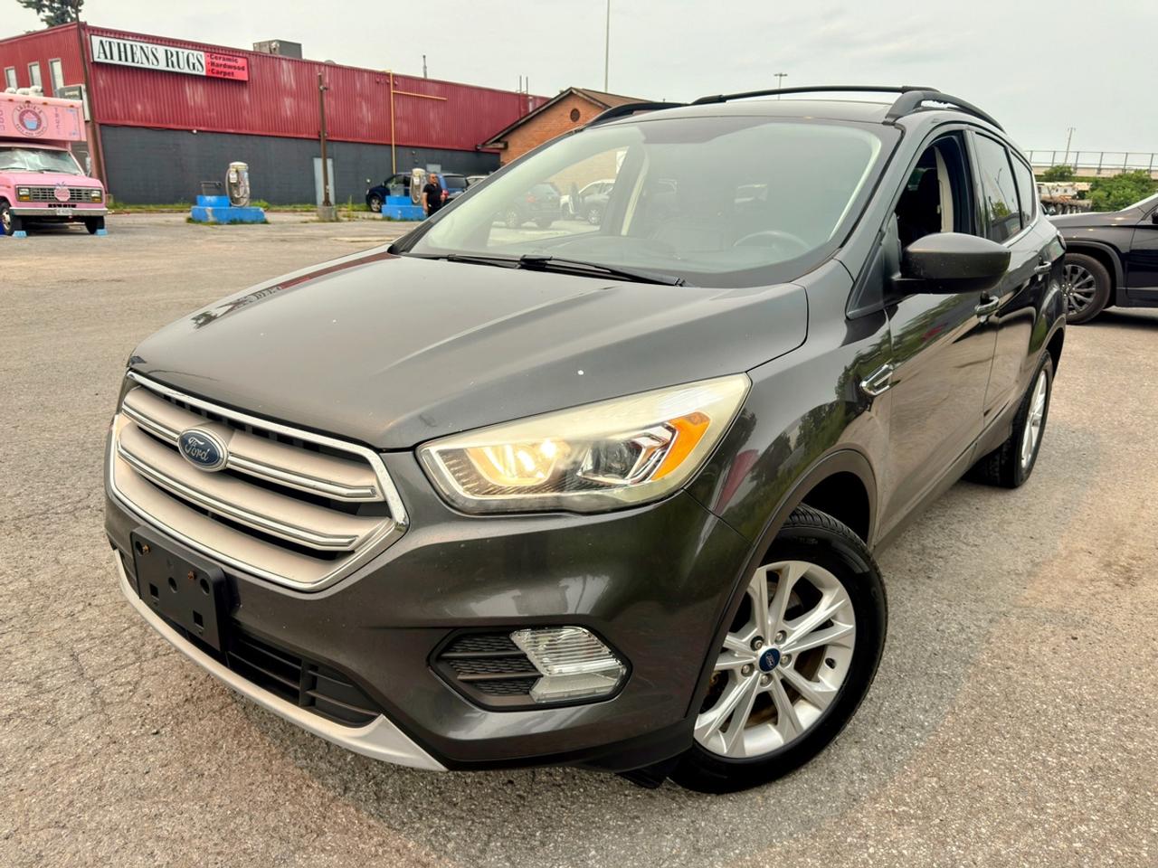 2018 Ford Escape SEL Photo0