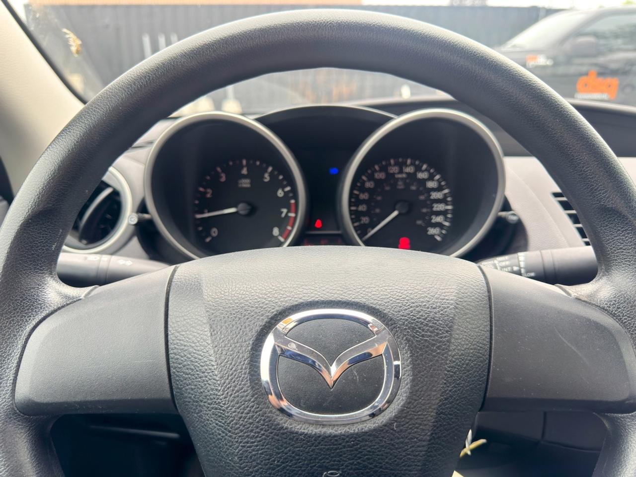 2010 Mazda MAZDA3 GX Photo