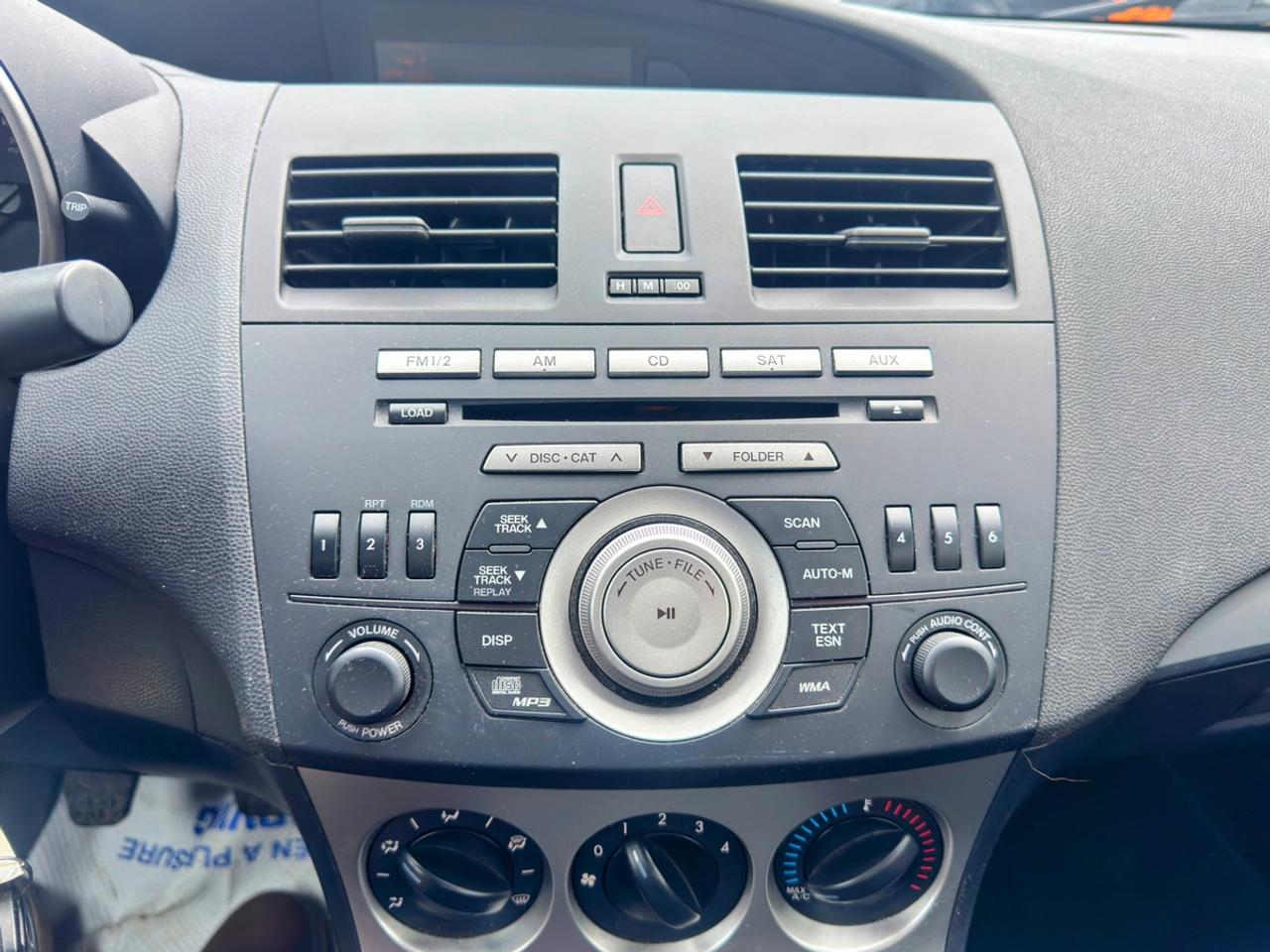 2010 Mazda MAZDA3 GX Photo