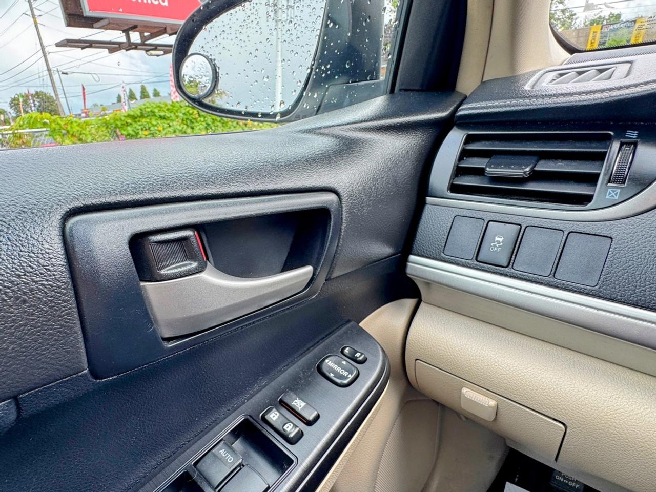 2012 Toyota Camry LE Photo