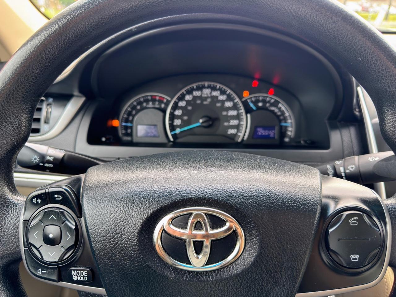 2012 Toyota Camry LE Photo