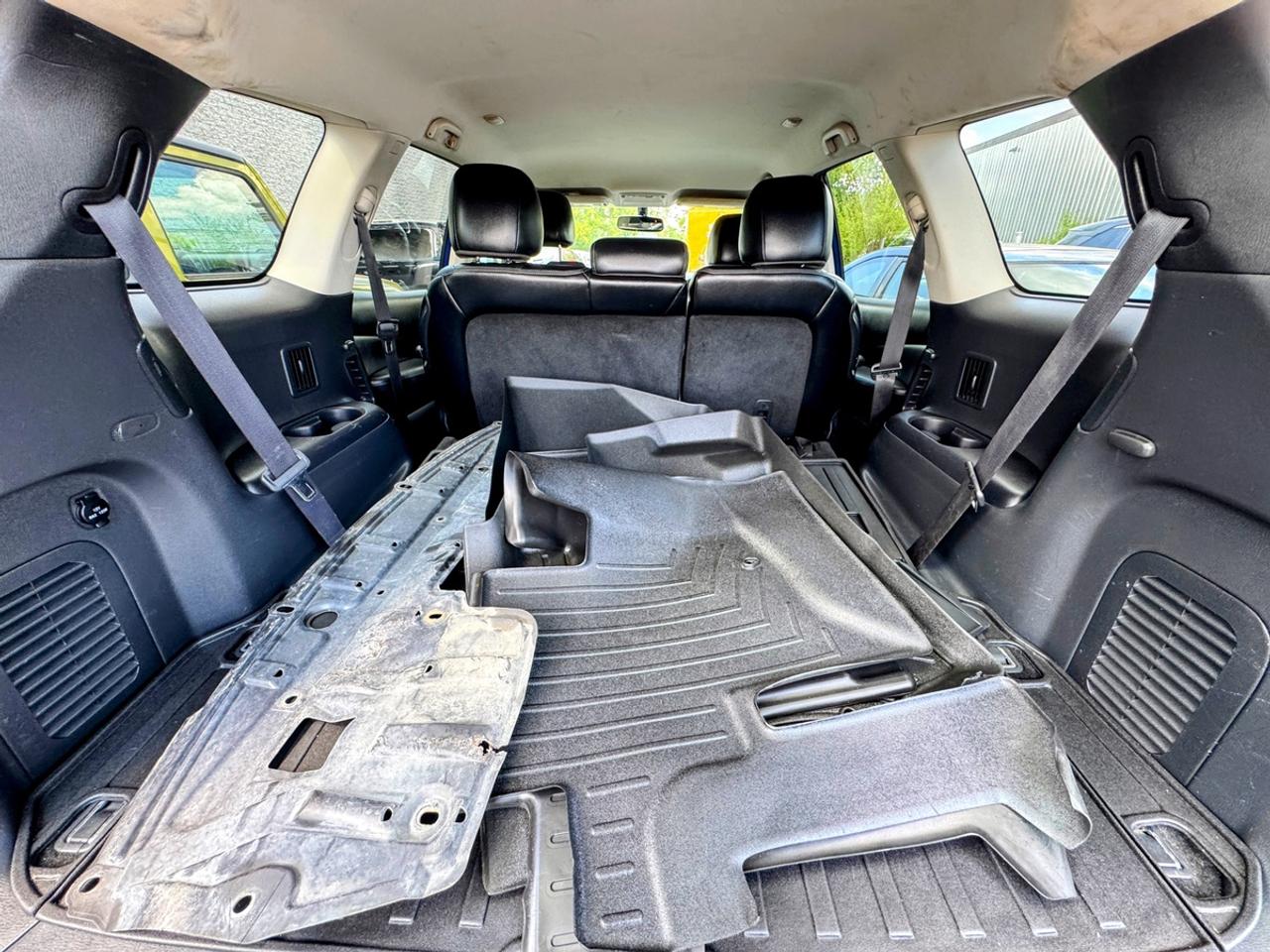 2017 Nissan Pathfinder Platinum Photo