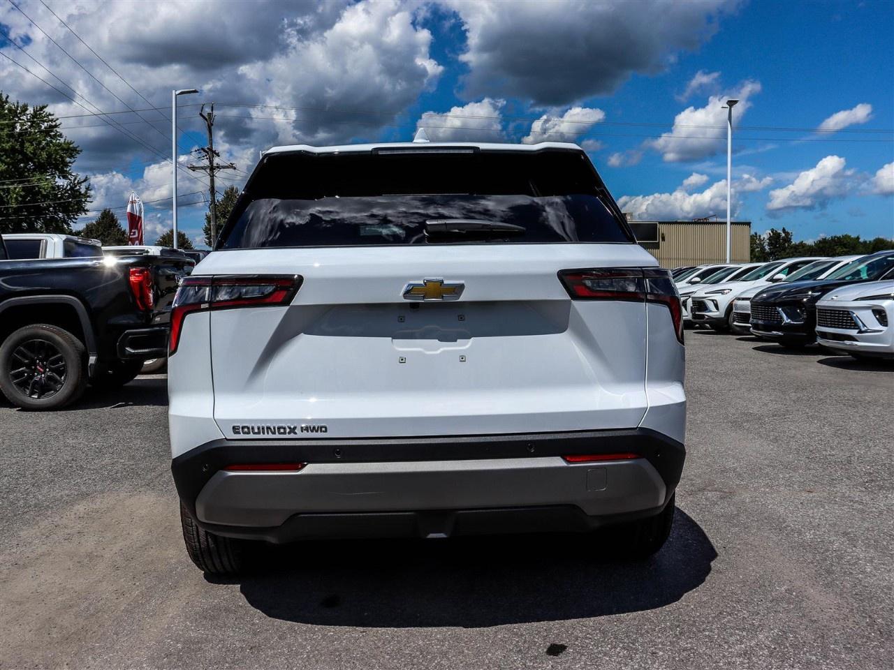 2027 Chevrolet Equinox AWD LT Photo3