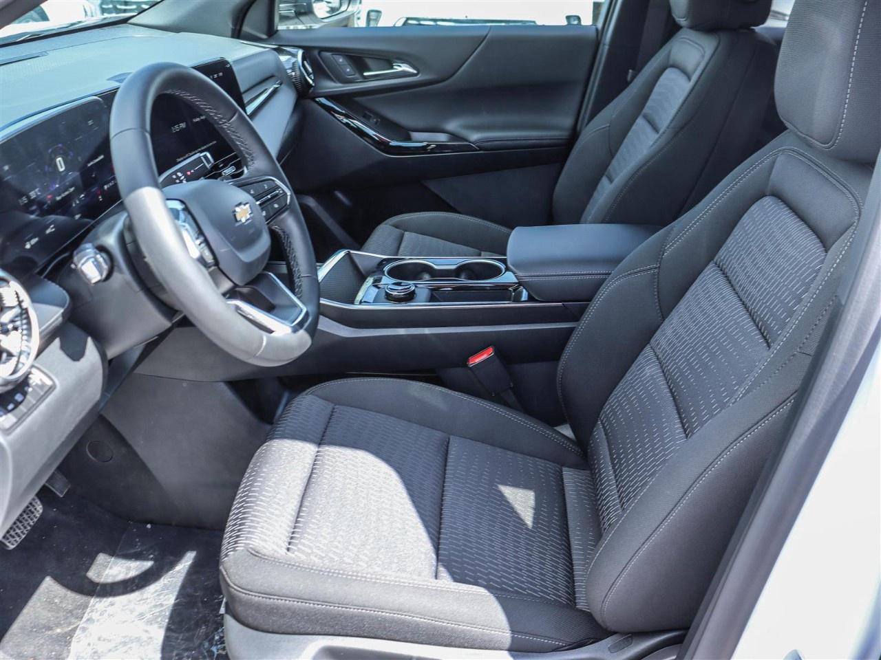 2027 Chevrolet Equinox AWD LT Photo