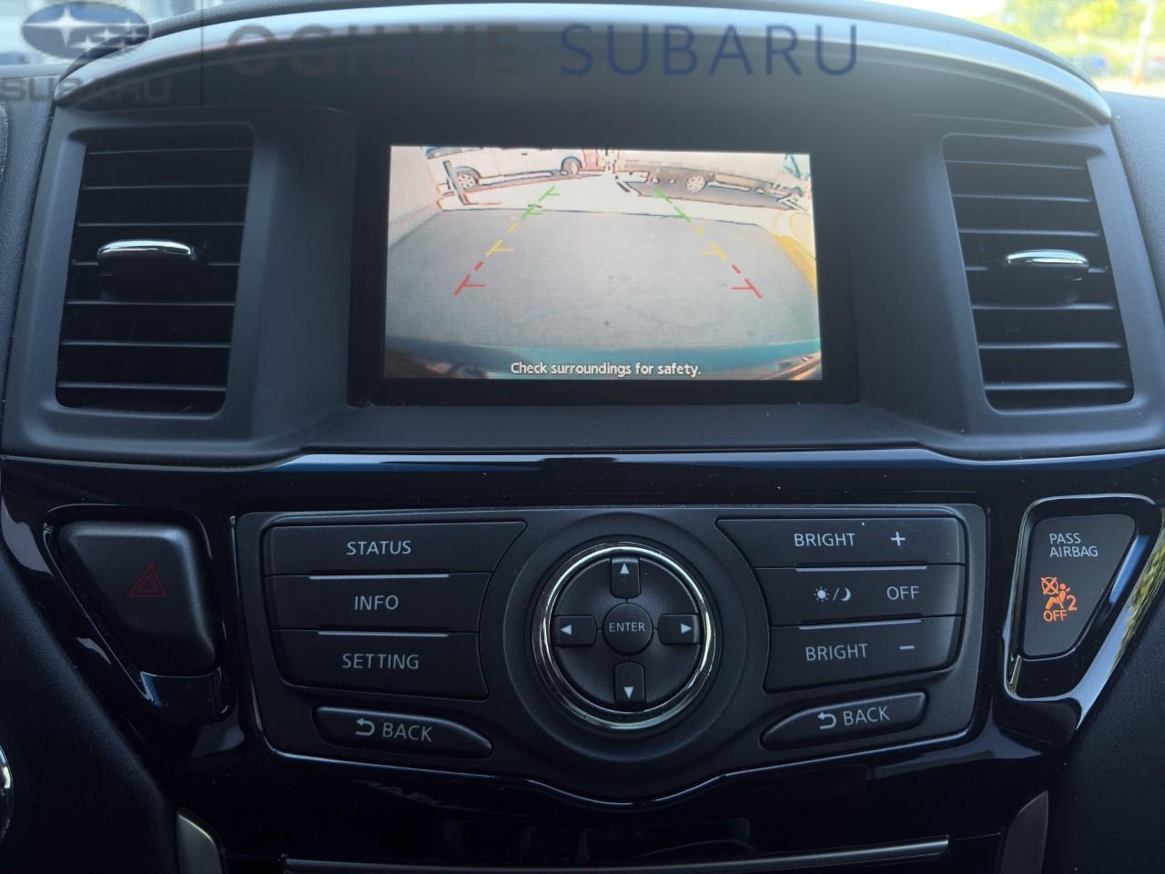 2015 Nissan Pathfinder SV 4dr 4x4 Photo2
