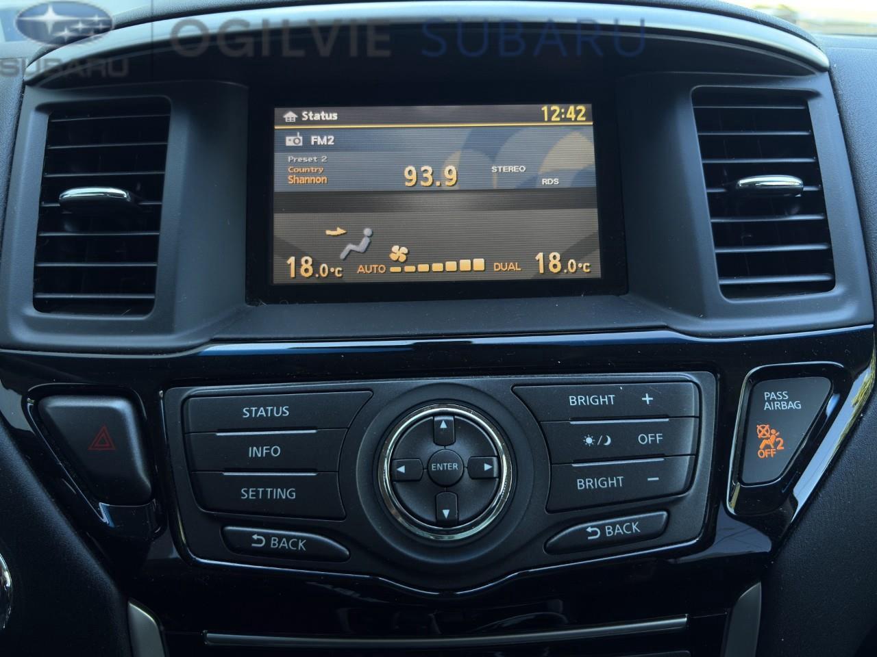 2015 Nissan Pathfinder SV 4dr 4x4 Photo