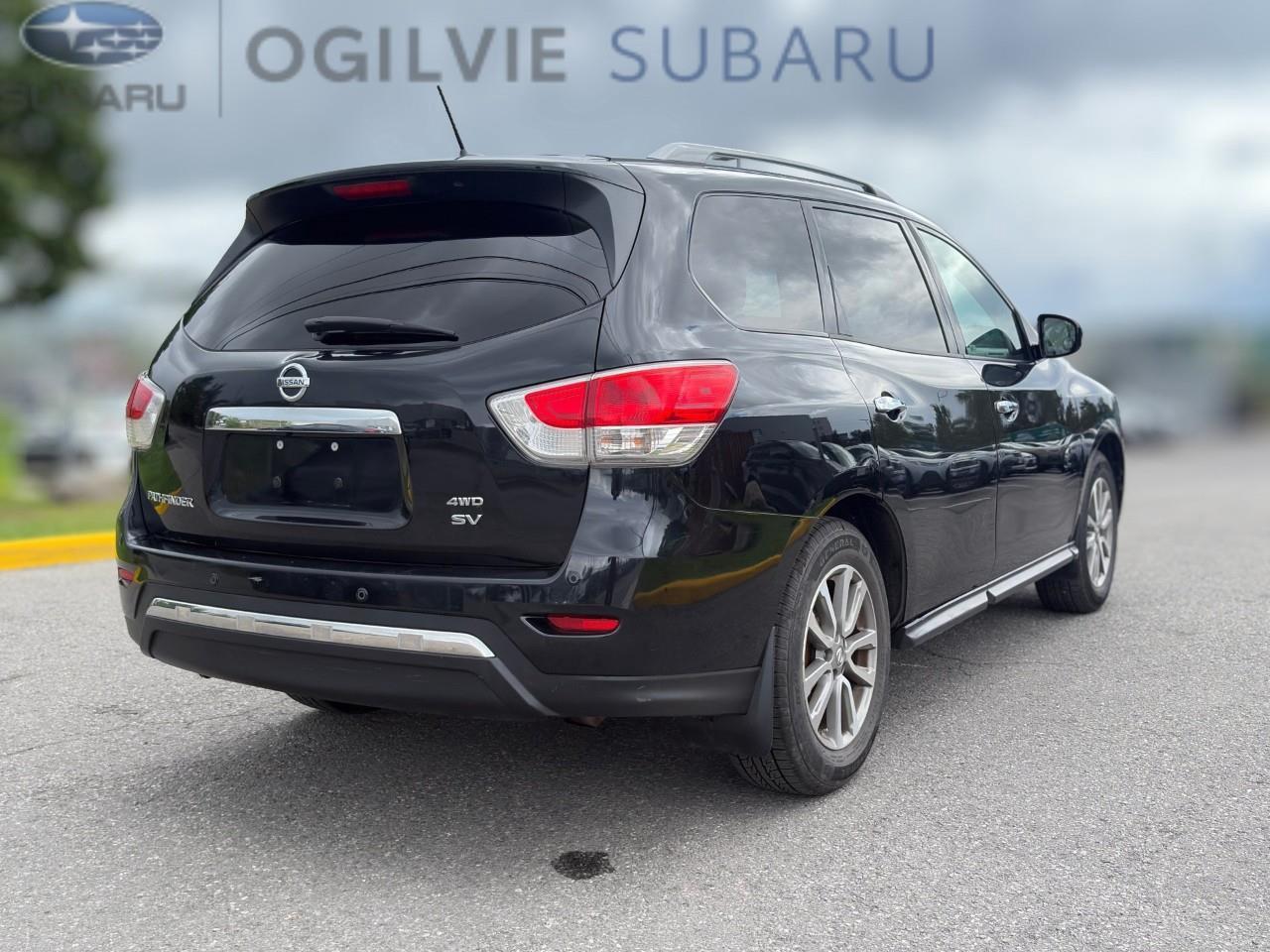 2015 Nissan Pathfinder SV 4dr 4x4 Photo
