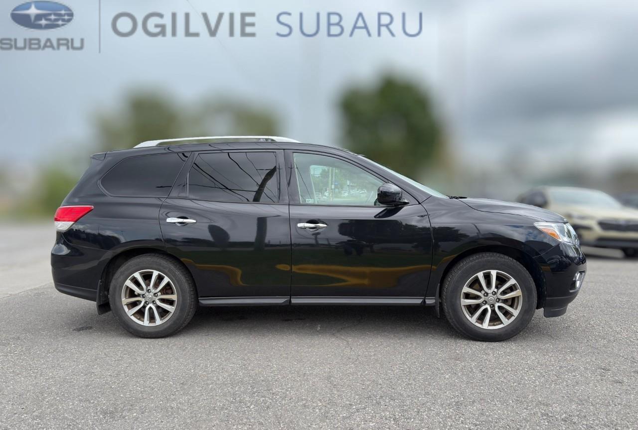 2015 Nissan Pathfinder SV 4dr 4x4 Photo