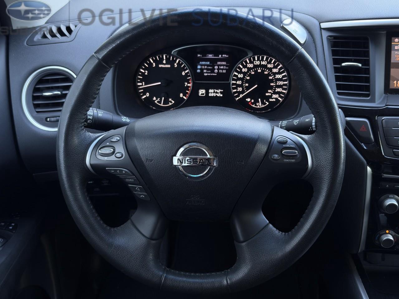 2015 Nissan Pathfinder SV 4dr 4x4 Photo