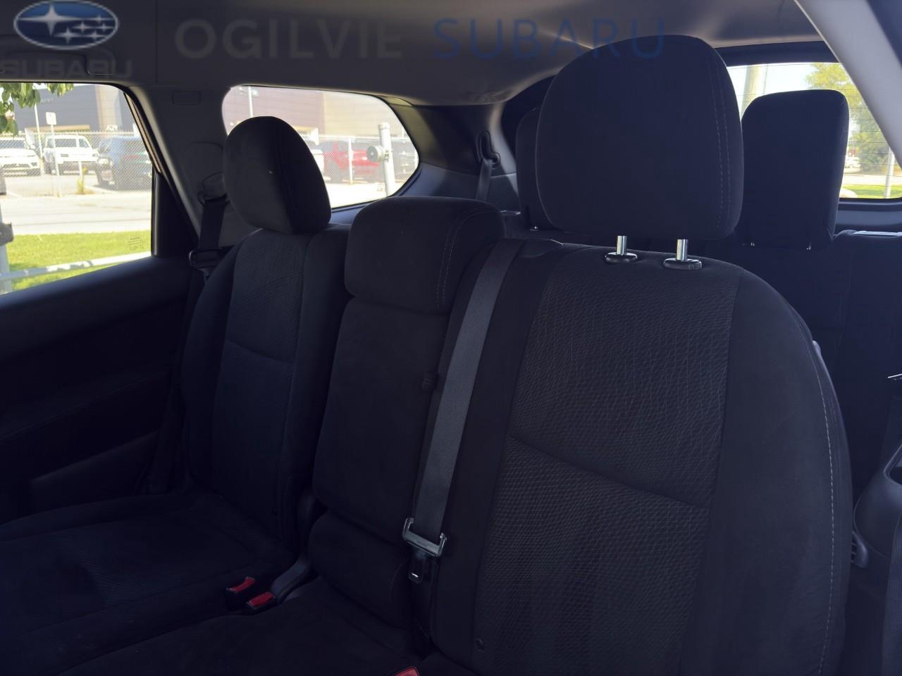 2015 Nissan Pathfinder SV 4dr 4x4 Photo